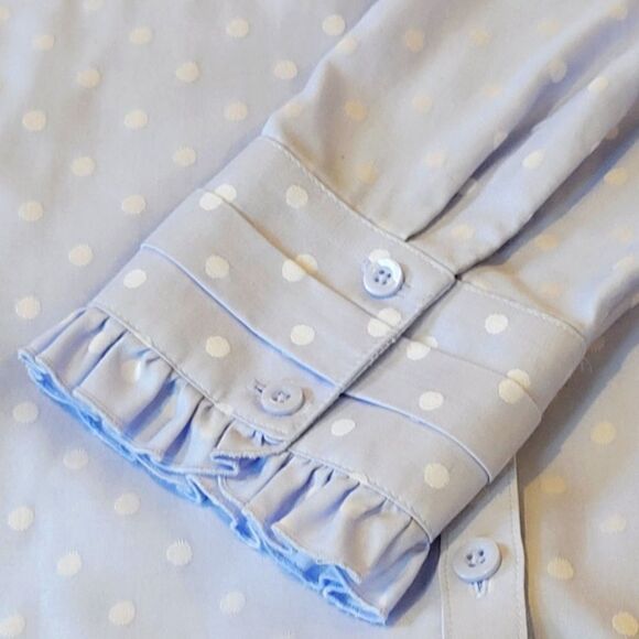 Chico's Blue Dot Ruffle Detail No Iron Long Sleeve Button Down Shirt Size 8/10 - Picture 8 of 8